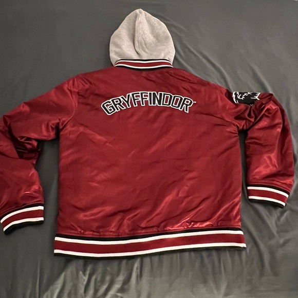 Harry Potter Gryffinoor varsity jacket - Picture 7 of 8